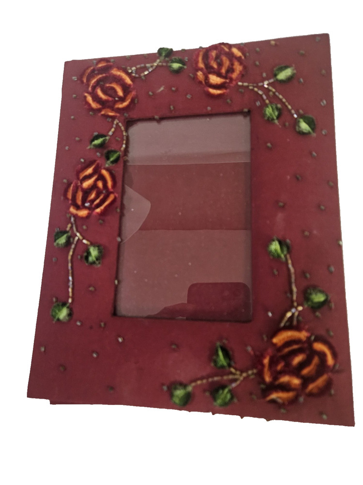 9.5″ x 7.5″ Fabric beautiful embroidery Picture Frame for 4″ x 6″ picture