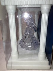 Wilton Wedding Cake Topper, Crystal Clear Couple’s First Dance – 202-424
