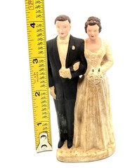 Vintage Chalkware Bride And Groom Wedding Cake Topper Pfiel & Holing 1950s 4 1/8