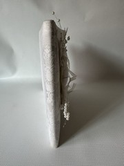Hallmark WCA3378 Wedding Guest White Fabric Lace Floral Covered Book Vintage