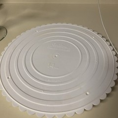 Wilton 14″ Round Scalloped Circles Of Strength Cake Separator Level Cutter Plate