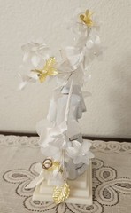 Porcelain Wedding Bride & Groom VTG Topper w/Floral Decor & Rings. Hong Kong