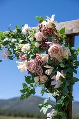 Lings Moment Wedding Arch Decor