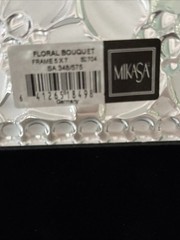 Mikasa Floral bouquet Crystal 5×7 Photo Frame For Weddings