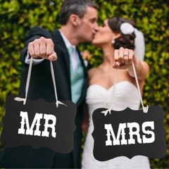 2x Mr Mrs Bride Groom Photo Booth Props Chair Signs Garland Banner Wedding Decor