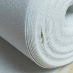 Transform Your Event with a 24″ x 15′ White Aisle Runner for Elegant Entrances