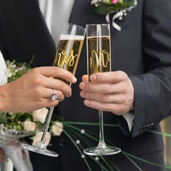 Mr and Mrs Champagne Flutes Set of 2 with Wooden Box