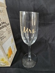 Libbey Mr & Mrs Toasting Set of 2 Glass Mug 16oz Flute 7.25oz w Box Wedding Gift