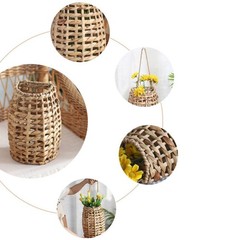 Wall Mounted Woven Straw Basket for Flowers Handheld Hanging Vase Decor