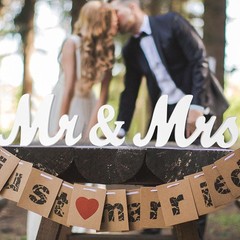 WHITE Glittered Wooden Mr & Mrs Freestanding Wedding Table DISPLAY SIGNS Party