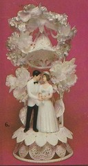 New Vintage Wilton «White Orchids» Wedding Cake Top, White Coat # 114-10736