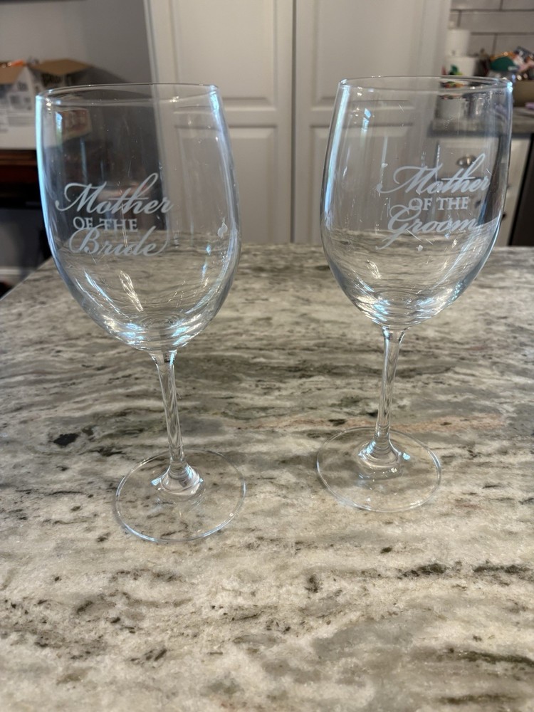Etched Clear Glass Wedding Wine Glasses Set for Mother Bride Groom, 2-Piece