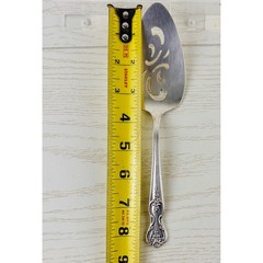 Wm Rogers Vintage Silver Plated Pie Server with Ornate Handle legant Cake Server