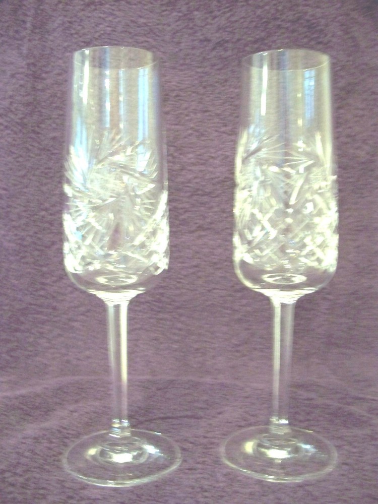 Champagne Flutes Contemporary/Traditional “Molded Cut Glass” SPARKLING! #BR214