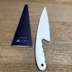 Lady M Cake Patisserie Knive – Premium Plastic Serrated -New with Paper Sheath