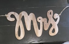 Wood & Twine Hanging «Mr & Mrs» Wedding Banner Brown 36 in x 8 in Romantic