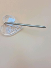 Gold Pen with Heart-Shaped Clear Rose Base for Wedding Guest Book