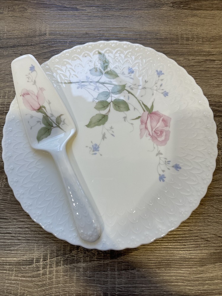 Mikasa Wedding Cake Plate Display and Server April Rose Bone China Japan VTG HTF