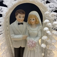 New Vintage Wilton Tender Love Wedding Cake Top, White coat, Black pants