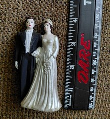 Vintage 1950’s CHALKWARE WEDDING CAKE TOPPER COUPLE Chalk Ware