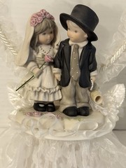 Vintage 2000 Kim Anderson Pretty as a Picture Wedding Cake Topper