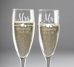 Mr. And Mrs. Personalized set of 2 Champagne Glass,Toasting Flutes, wedding Gift