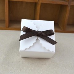 50PCS Wedding Party Candy Box kraft White Gift Box with Robbon Packing Romantic
