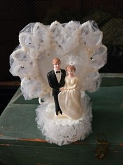 Vintage -1980 Coast Novelty – Made in New Zealand- Wedding Cake Topper w/ Heart