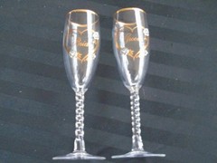 C-1292 2 Bride & Groom Champagne Flutes with Hearts Gold Trim & Pewter Flowers