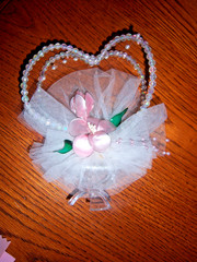 VTG NICE BEADED HEARTS FABRIC WIRE PLASTIC PINK FLOWERS Wedding Cake Topper 7″