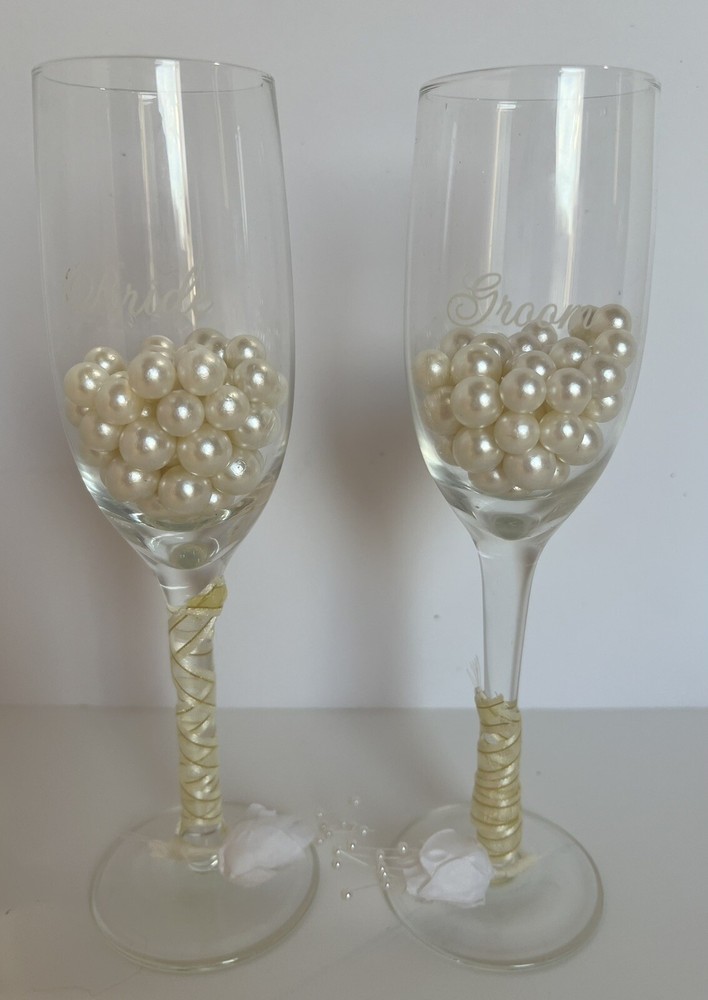 Bride & GroomChampagne Toasting Flutes for Wedding Wine Champagne Glasses