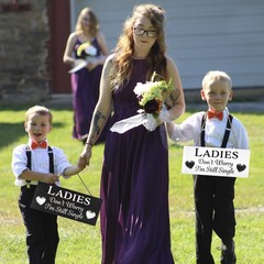 JennyGems Funny Wedding Signs Ring Bearer Ladies Don’t Worry I’m Single (Black)