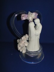 New Vintage Wilton «Promise» Wedding Cake Top, white porcelain, lilac 117-307