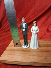 Vintage Wilton Ceramic Bride and Groom Wedding Cake Topper Figurines Pair 4.5″
