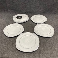 New Set of 4 American Atelier 13-in Polypropylene Charger Plates White/Antique
