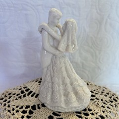 White Porcelain Bride & Groom Wedding Cake Topper Figurine 5.5″ Dancing Romantic