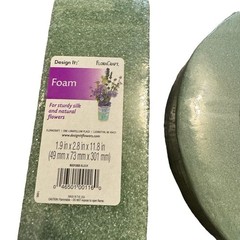 Floral Foam Blocks and Rings Set in Green NEW