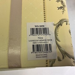 NEW C.R. GIBSON FINE GIFTS ANNA GRIFFIN MEMORY BOOK IVORY FLORAL W0-3858 LINEN
