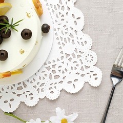 100 WHITE 14″ Rectangular Disposable Lace PAPER DOILIES PLACEMATS Party Supplies