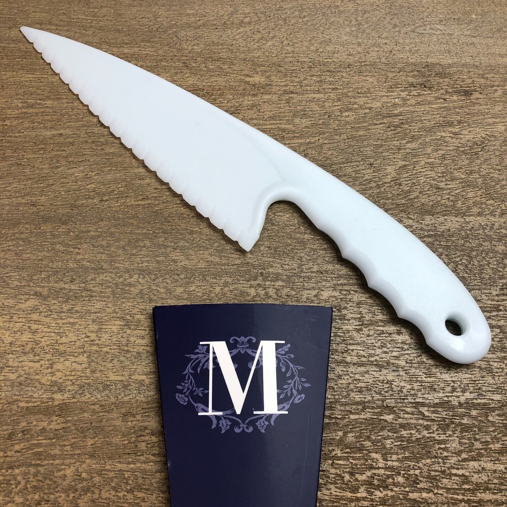 Lady M Cake Patisserie Knive – Premium Plastic Serrated -New with Paper Sheath