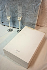 Two Vera Wang Wedgwood Silver Love Knots Bows Toasting Crystal Champagne Flutes