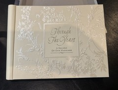 Hallmark «Through the Years» Marriage Album Wedding – A2000
