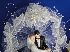 New Elegant & Absolutely Stunning Porcelain Bridal Couple Wedding CakeTop # 254