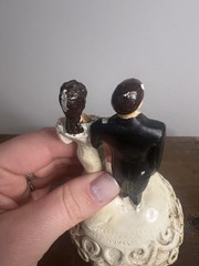 Vintage 1948 Coast Novelty Bride & Groom Wedding CAKE TOPPER Chalkware (chippy)