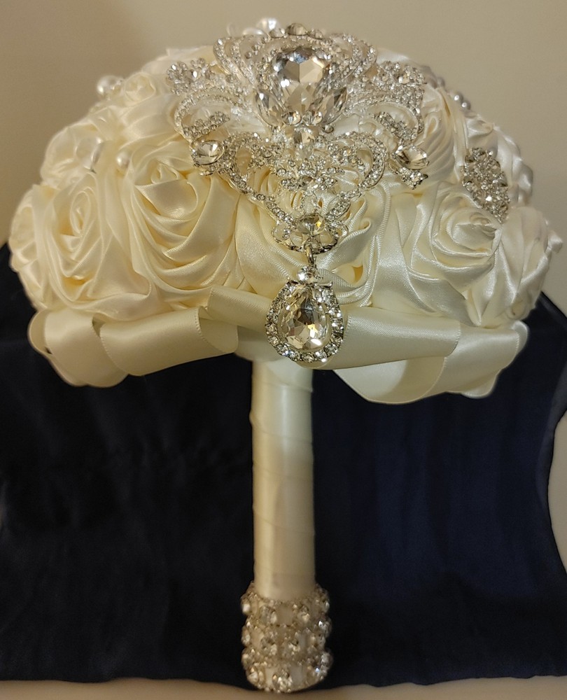 Satin Rose Wedding Bouquet – Color – Ivory