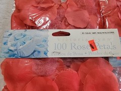 NOS Darice Victoria Lynn Rose Petals 100/Pkg Coral 4pks/400