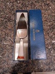 Royal Worcester Howard (Ruby) Fine Bone China Cake Slice / Server 1989 – 1994 JG