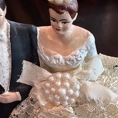 Vintage Bride & Groom Wedding Cake Topper Ceramic 1950s 4″ Lace Dress