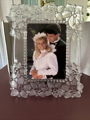 Mikasa Floral bouquet Crystal 5×7 Photo Frame For Weddings