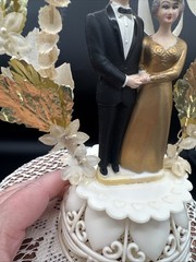 9″ Vtg Plastic Coast 1980 Novelty 50th Anniversary Gold Wedding Cake Topper
